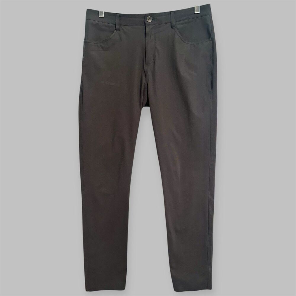 Vuori Pants Mens Size 32x31 Meta Grey Golf  Chino Casual Preppy Performance